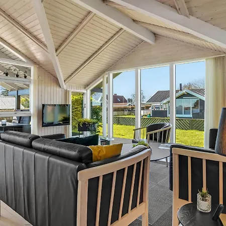 2 Bedroom Stunning In Nyaraló *