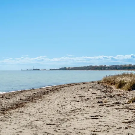 2 Bedroom Stunning In Semesterbostad