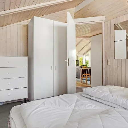 بيت للعطل 2 Bedroom Stunning In