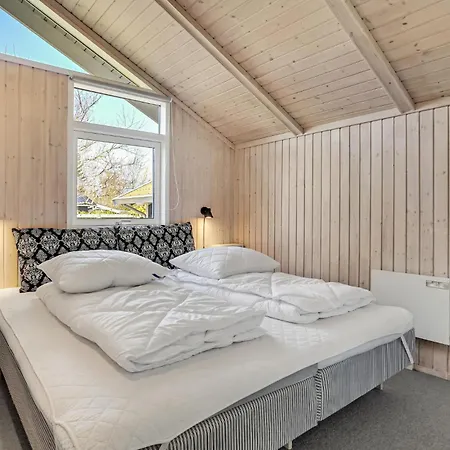 Nyaraló 2 Bedroom Stunning In *