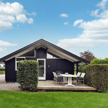 2 Bedroom Stunning In Ferienhaus